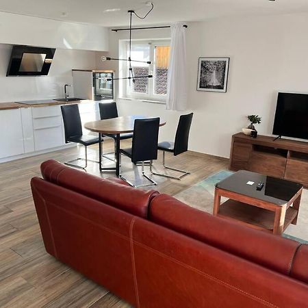 Gemuetliche Wohnung Mit Grosser Terrasse Bruckmühl エクステリア 写真