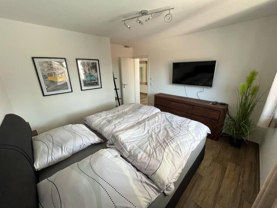 Gemuetliche Wohnung Mit Grosser Terrasse Bruckmühl エクステリア 写真