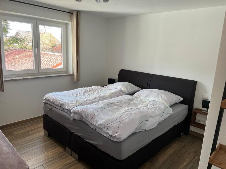 Gemuetliche Wohnung Mit Grosser Terrasse Bruckmühl エクステリア 写真